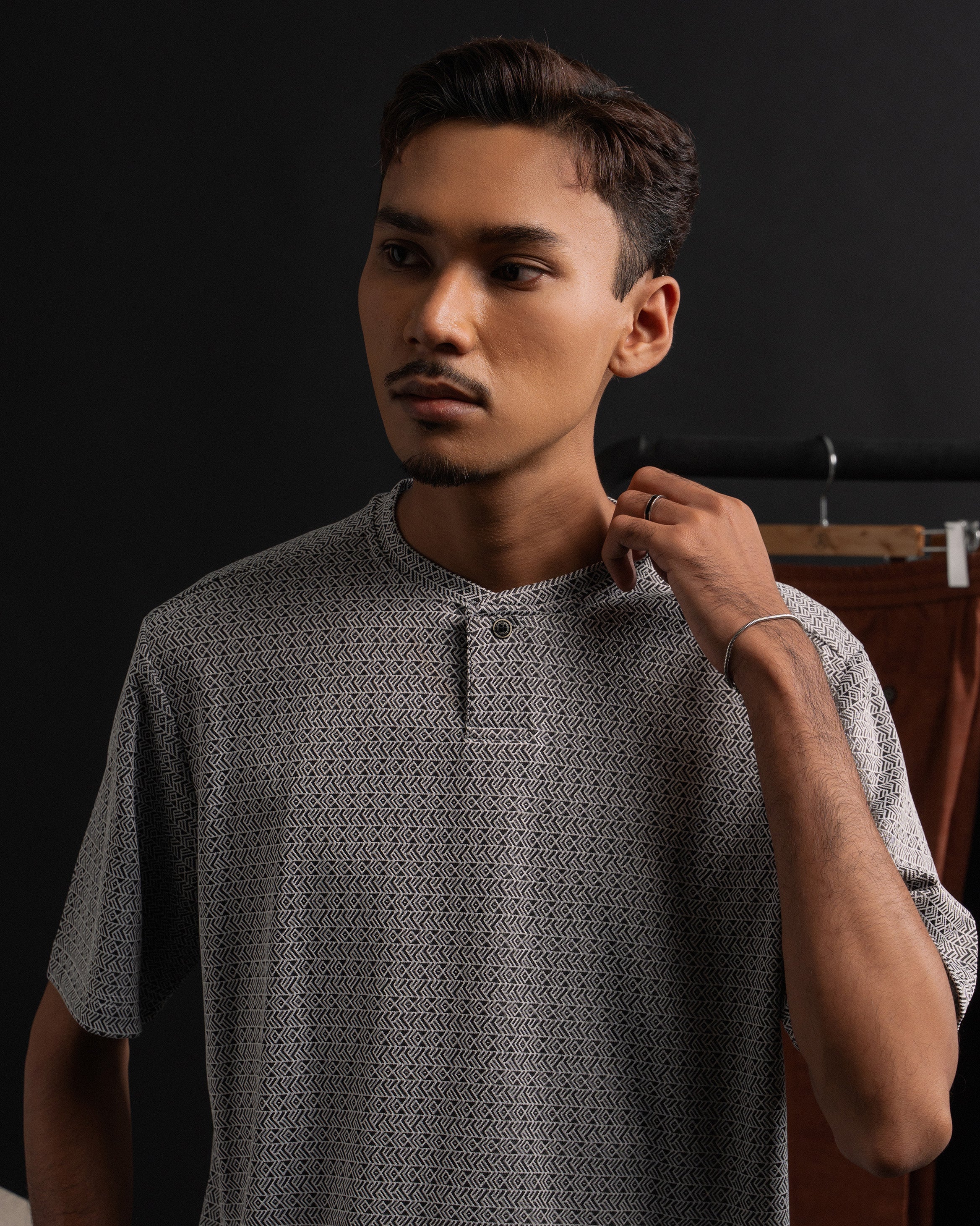 jacquard Kurta Shirt in Mono