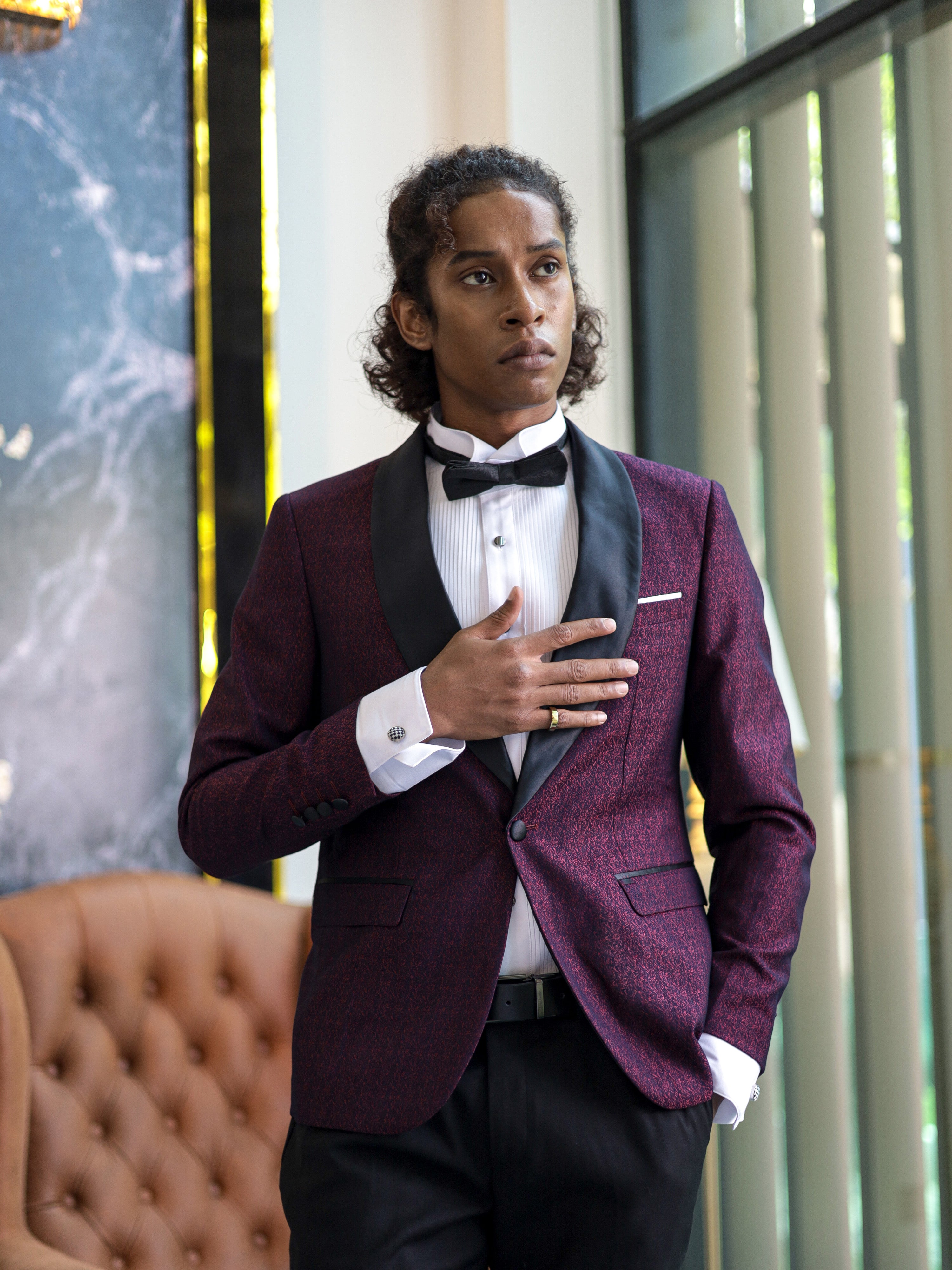 Single-Breasted Shawl Lapel Tuxedo Suit in Red