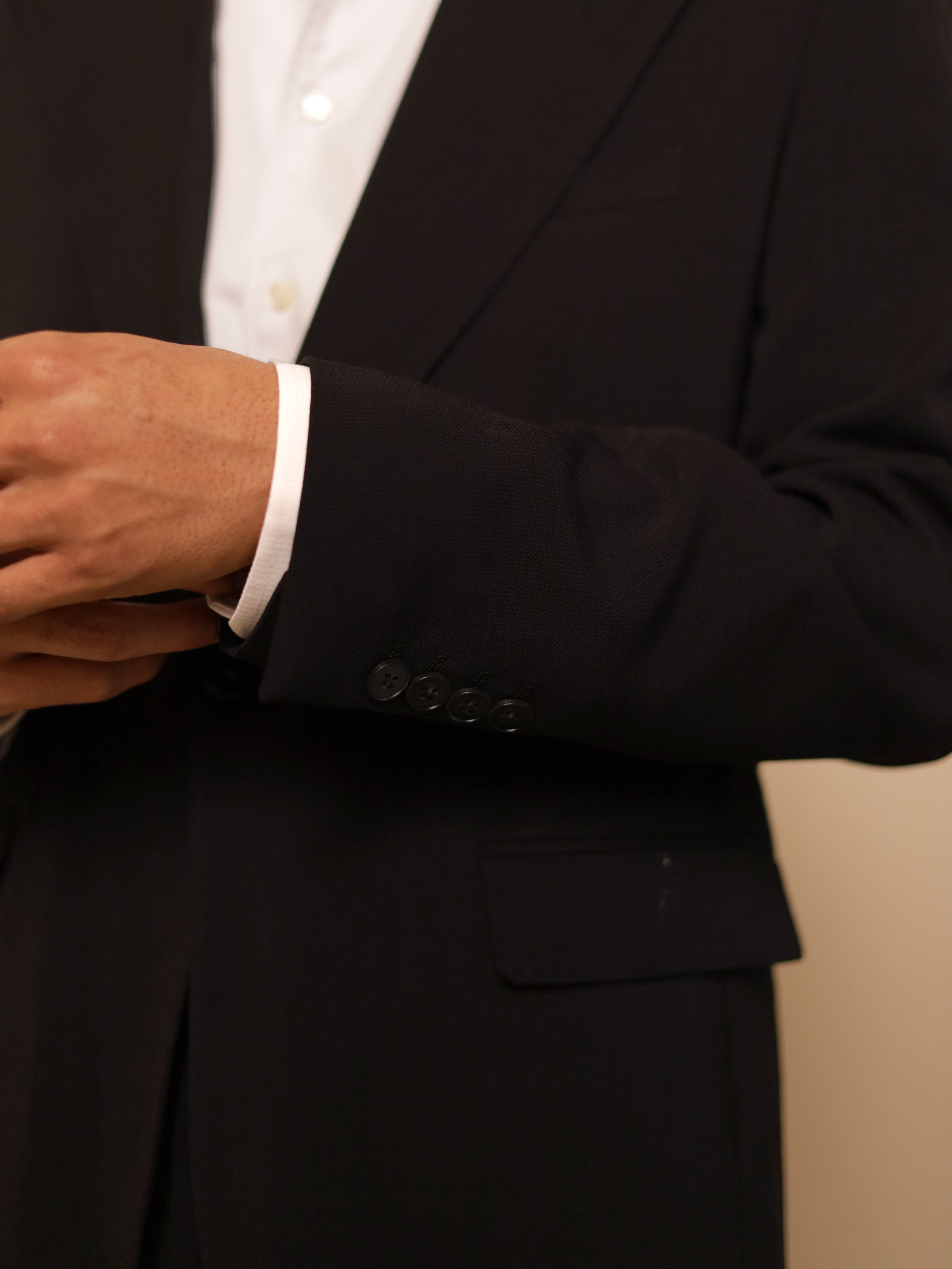 Neapolitan Peak Lapel Single Button Suit in Black