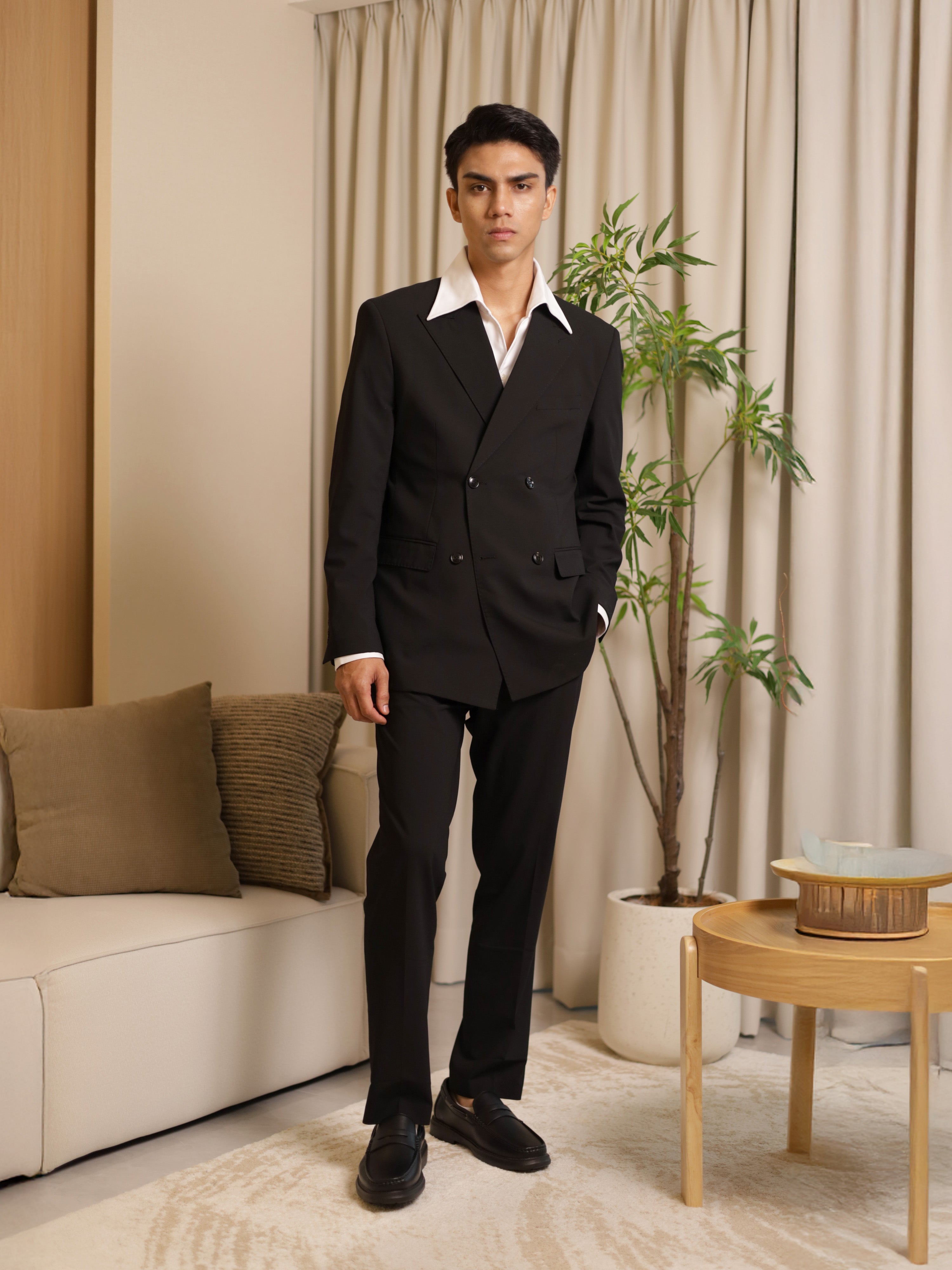 Neapolitan Double Breasted Suit in Black