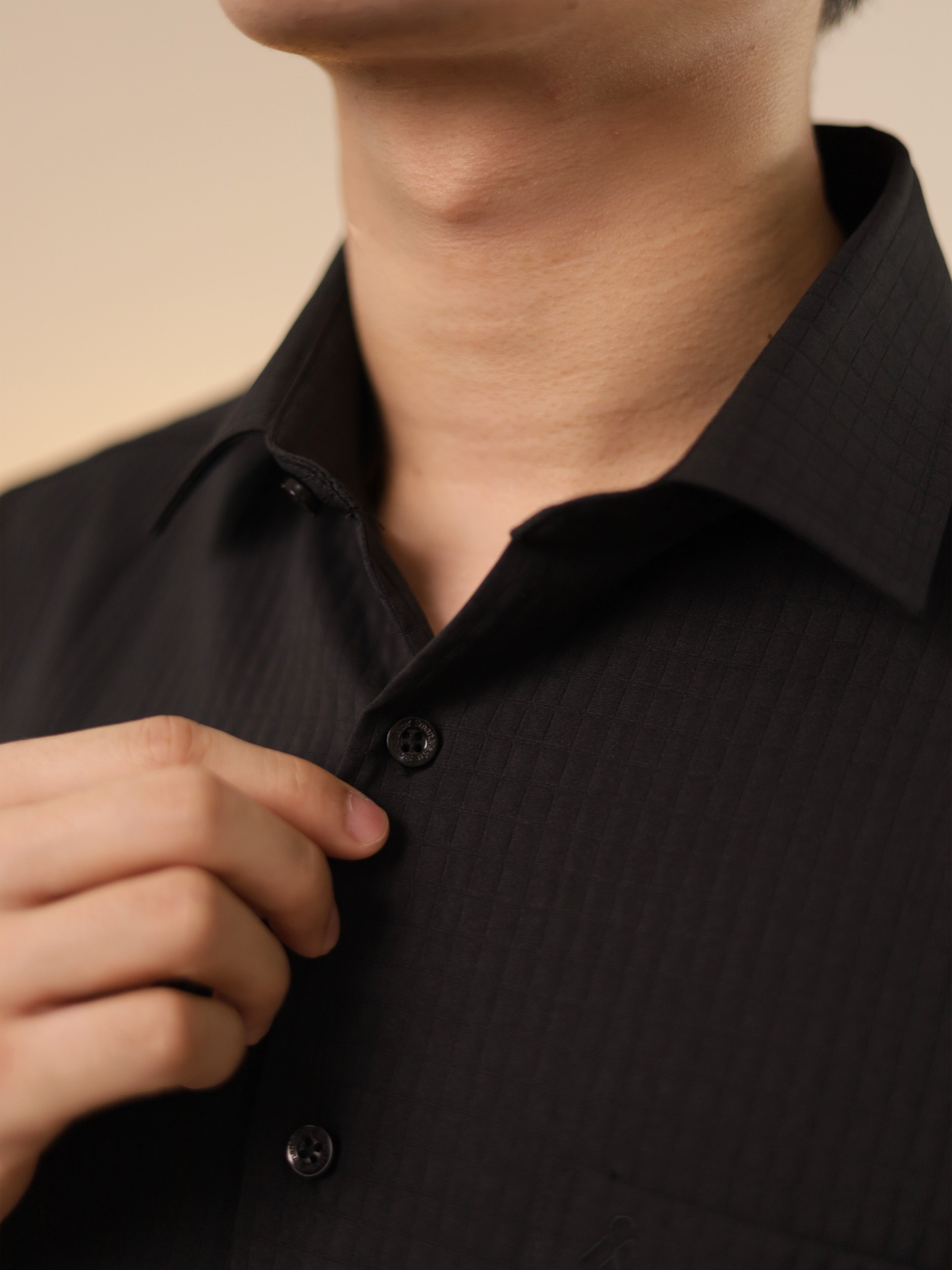 Matelassé-style Black Casual Shirt